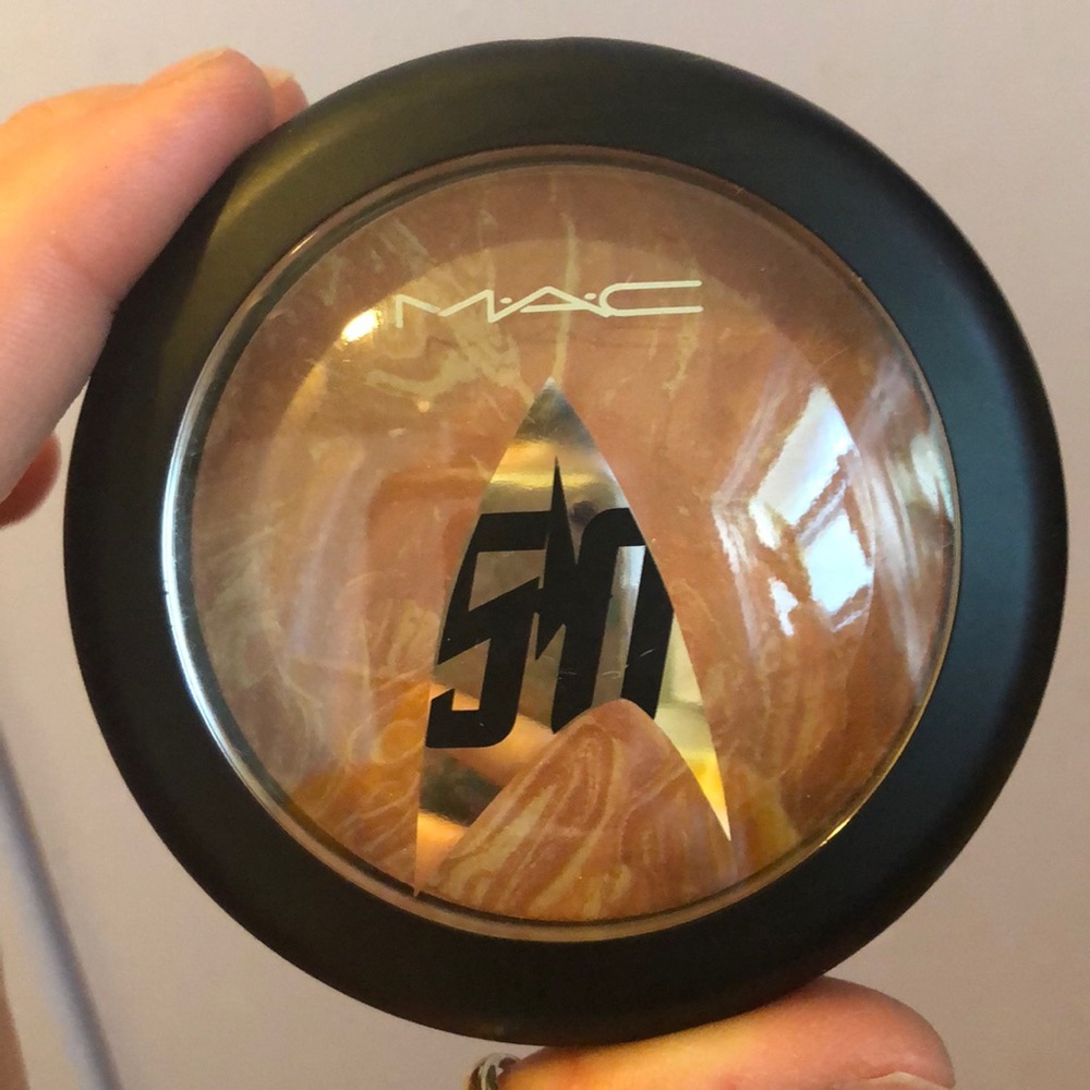 MAC strange new worlds powder